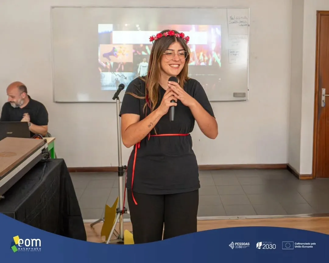 Galeria: Alunos/as de Cabeleireiro/a prestam homenagem ao Festival da Canção — imagem 9