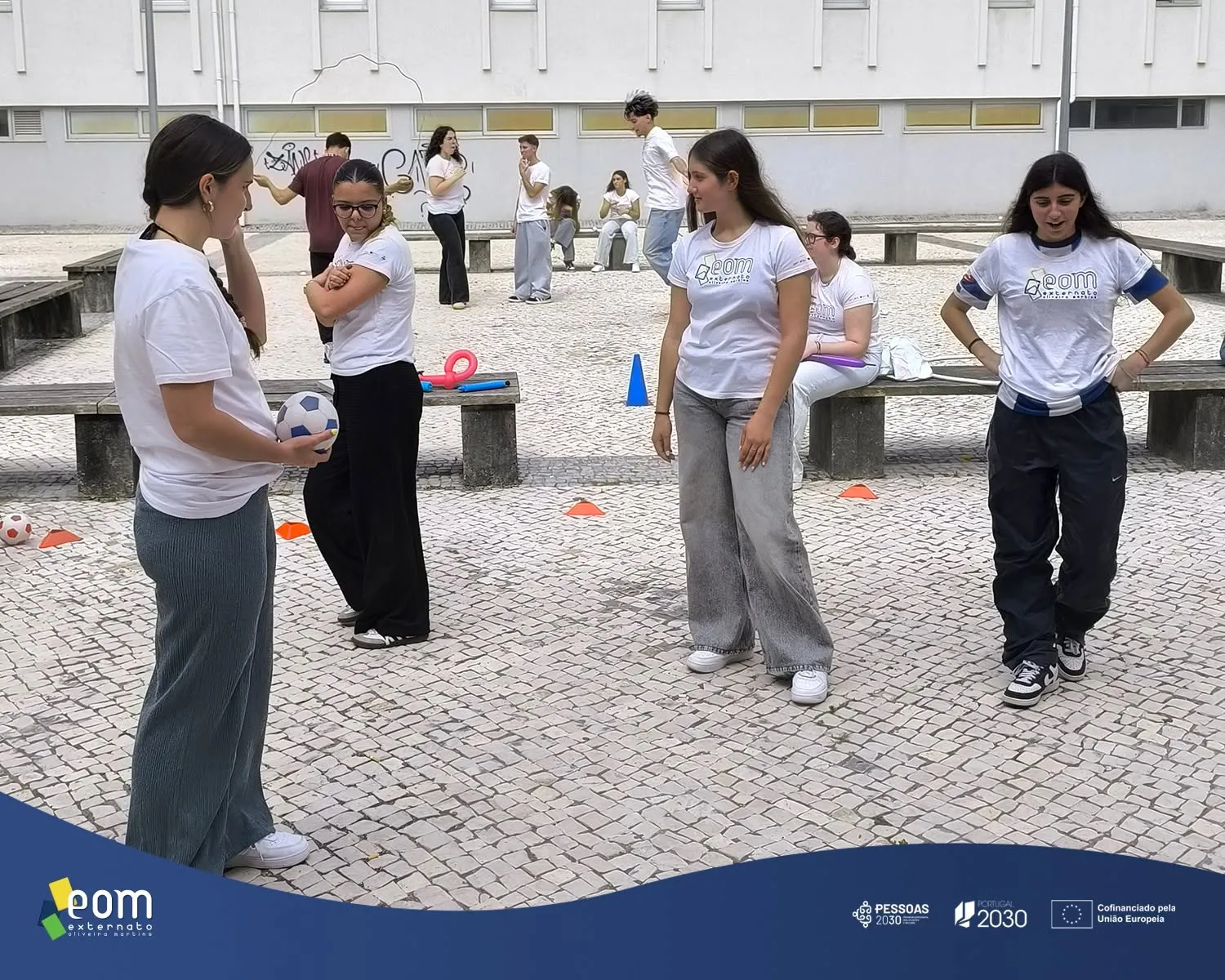 Galeria: Dia Internacional do Brincar celebrado no EOM com gincana — imagem 8